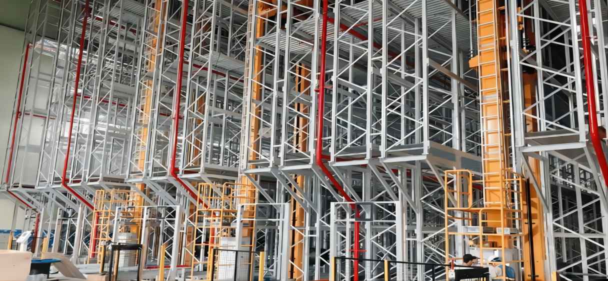 เครนประเภทใดที่ใช้ในระบบ ASRS?